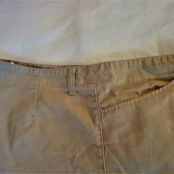 Jones New York Beige Shorts size 12 cotton - Picture 4 of 9